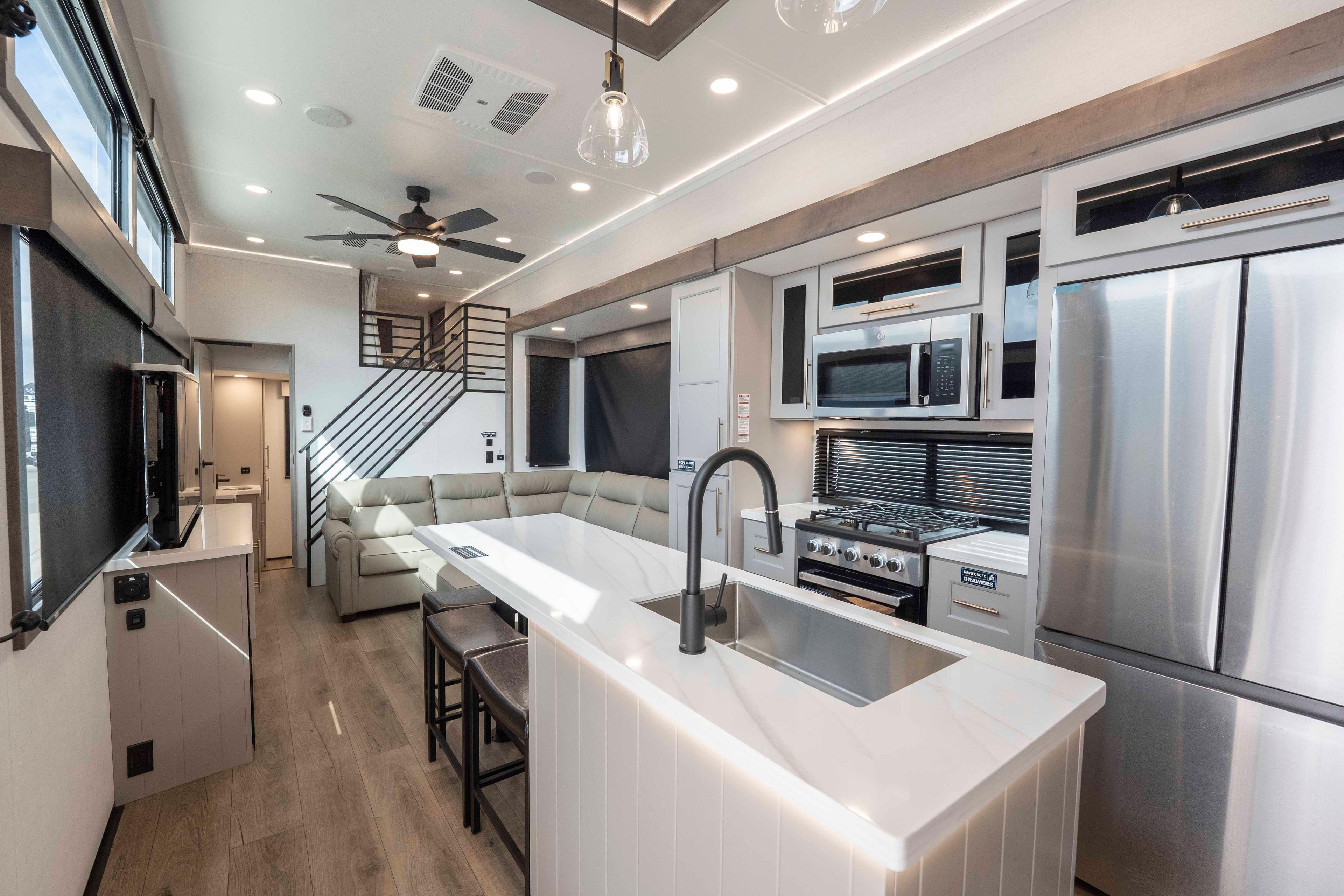 Alliance RV Benchmark interior