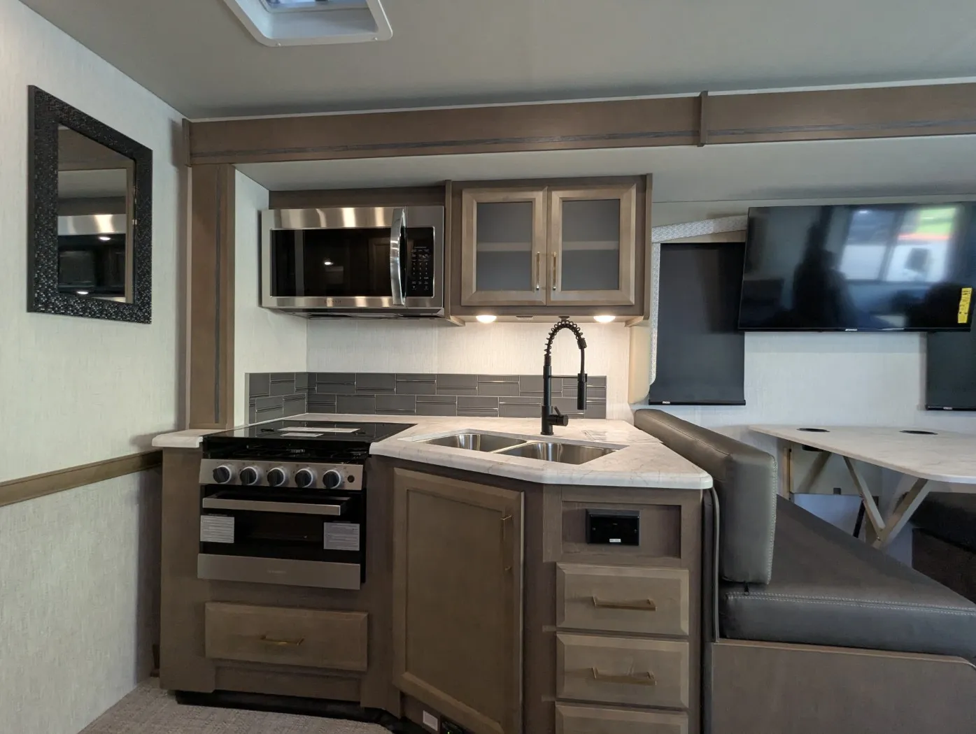 Fleetwood Flair interior — kitchen, dream dinette and living area
